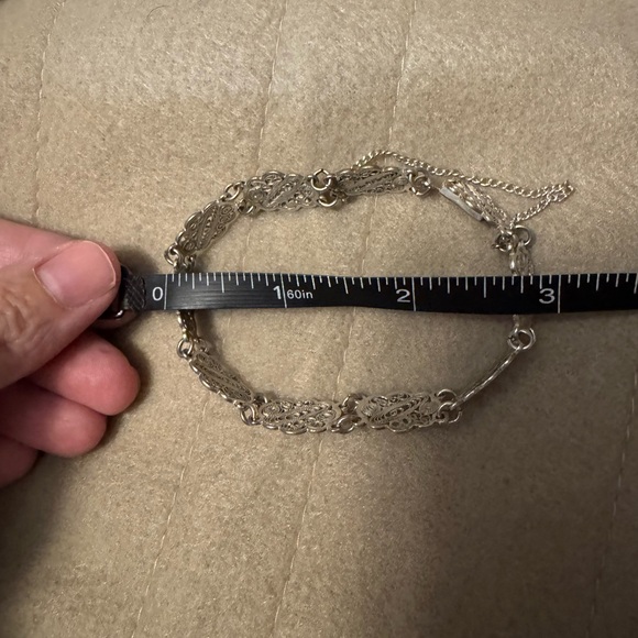 Antique sterling silver filigree bracelet with safety chain - Picture 5 of 8